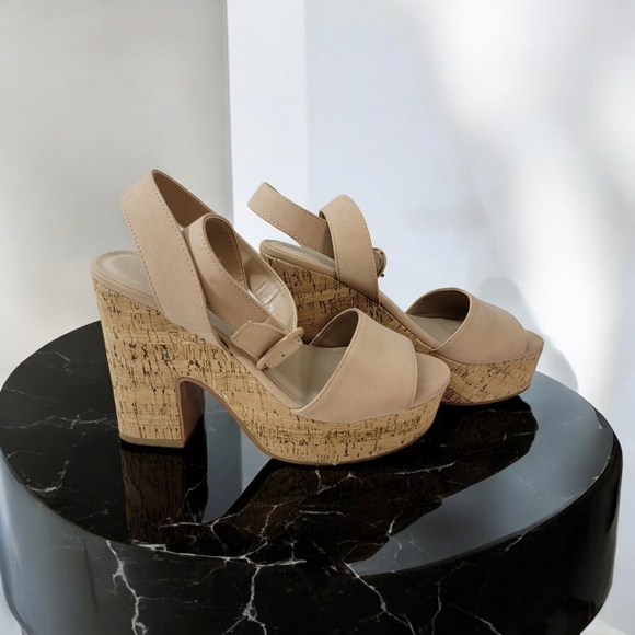 Y. Not? Women's size 8M Beige cork wedged strappy heels. SEE Pics - Picture 3 of 12